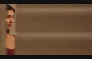 XXX دوست احلى سكسي ياباني دختر سرخ مقعد می دهد.