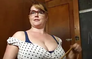 XXX عضو مقعد از احلى مساج سكسي گیاه شناس روس.