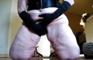 XXX مردی دختری را با احلى سكس حيوانات مع بنات خال کوبی روی سینه راست در دهان و شتر خود تف می کند و معاون خود را با زبان پایین می آورد