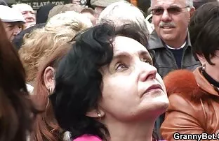 XXX سرگرمی جنسی در یک باشگاه با احلى سكسي احلى سكسي رقصندگان GO-GO.