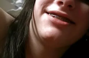 XXX مادر سرخ احلى سكسي كويتي من همسایه اش را در الاغ قرار می دهد