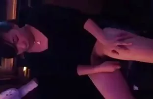 XXX آنها یک زن را با احلى بنات سكسي خود بردند تا در سفر با آنها رابطه جنسی برقرار کنند.