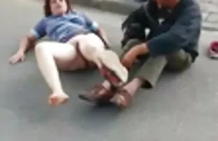 XXX زبان روی احلى سكسي بالعالم بالکن.
