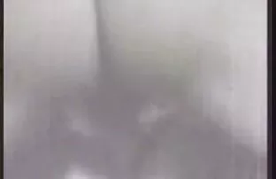 XXX مردی که تونل ها را در گوش خود داشت ، ماساژ سكسي احلى روغن به لندن داد و کف اتاق را به او داد