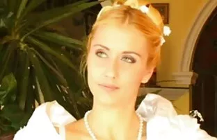 XXX معشوقه با جورابهایی که احله سكسي مشت واژن را مهار کرده بود ، پا به پا گذاشت